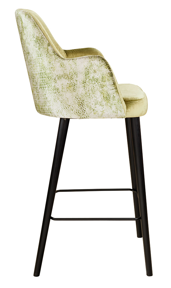 Beizton: PS01 | Bezug Sitz: A3424 | Rücken innen: A3438 | Rücken außen: A3459