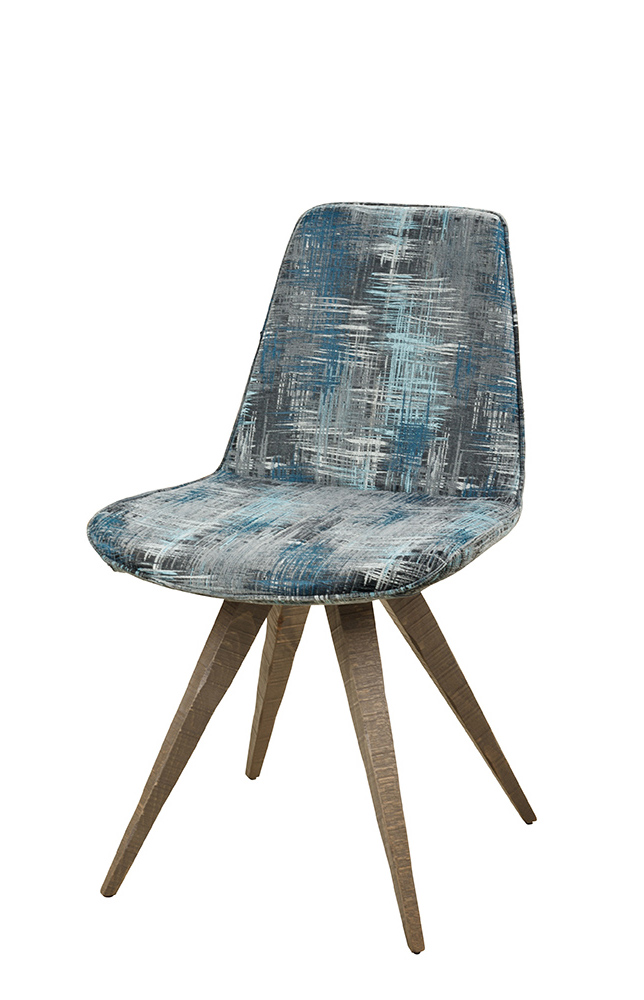 Beizton: Wildeiche MTS | Bezug: VAHÖ-434 | Gestell: Used look (auf Anfrage)